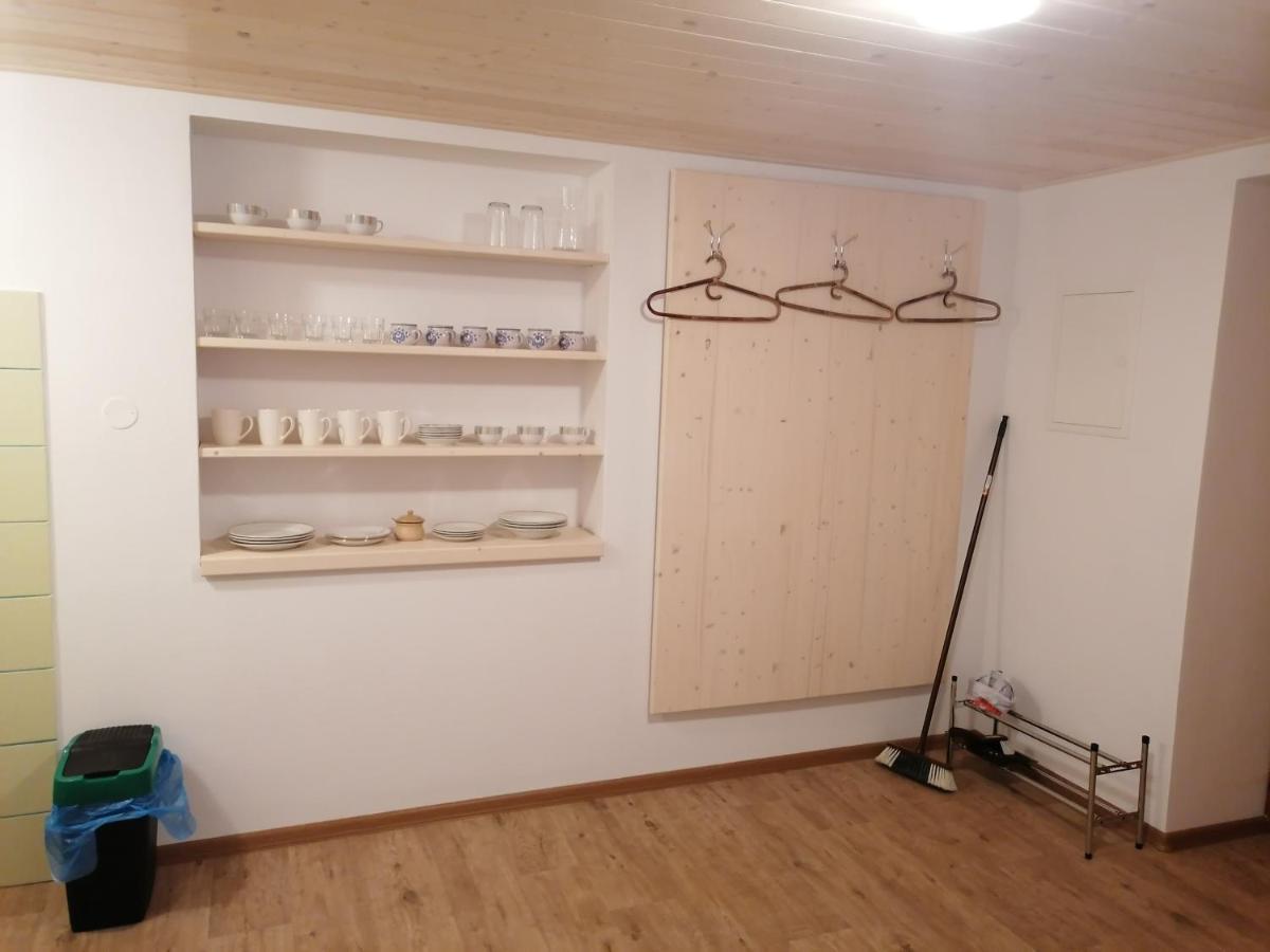 Apartman Na Statku Jilovice Exterior photo