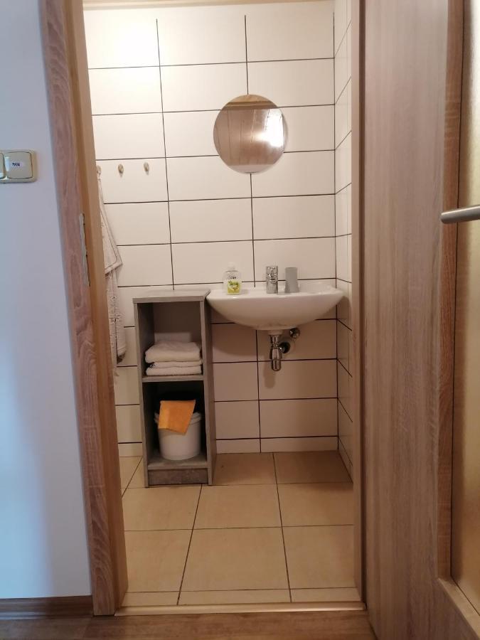 Apartman Na Statku Jilovice Exterior photo